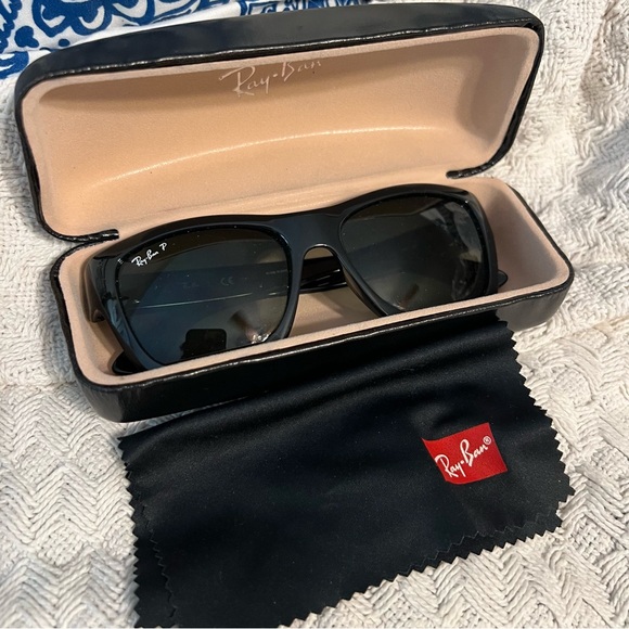 RAY-BAN Unisex Polarized Lightweight Sunglasses RB4194 Square Frame - Picture 4 of 12